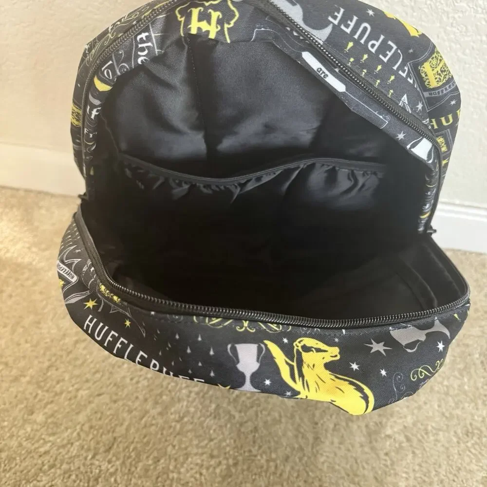 Harry Potter Hufflepuff Backpack Black Yellow Hogwarts House Laptop Bag NWOT